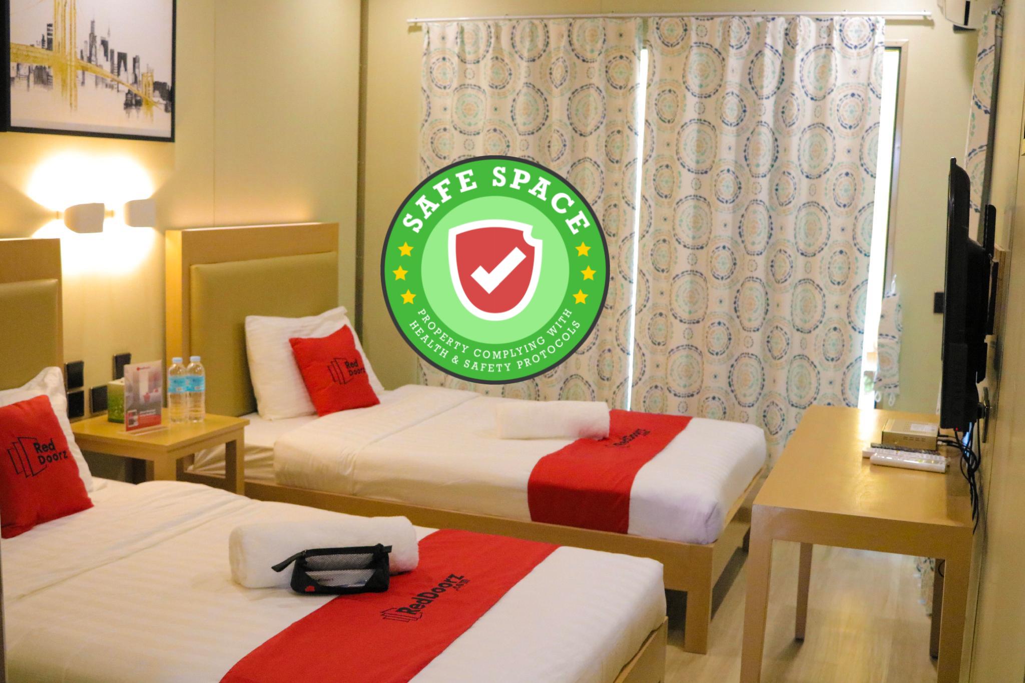 Reddoorz Plus @ As Fortuna Cebu Bagian luar foto